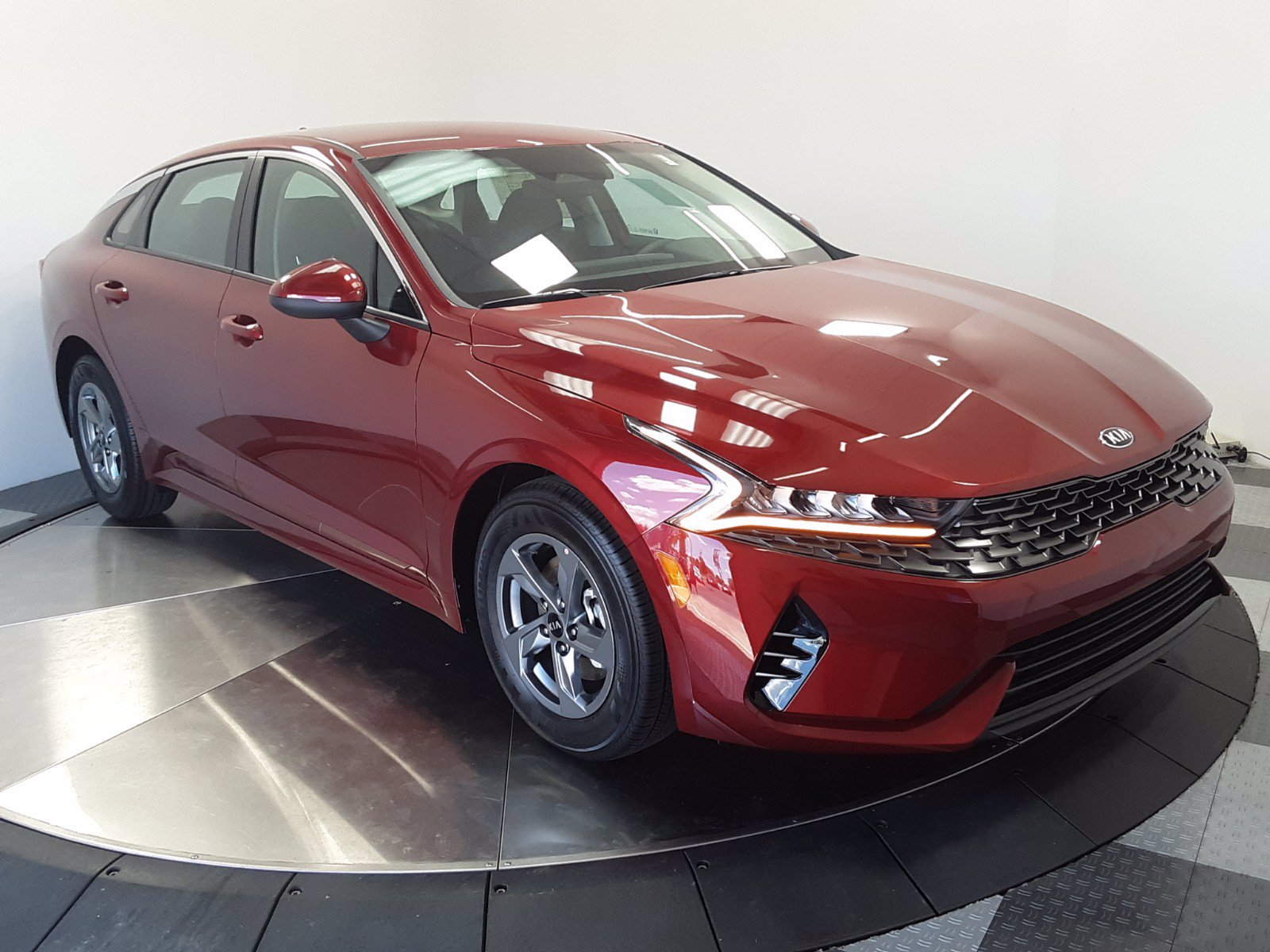 New 2021 Kia K5 LX FWD 4dr Car