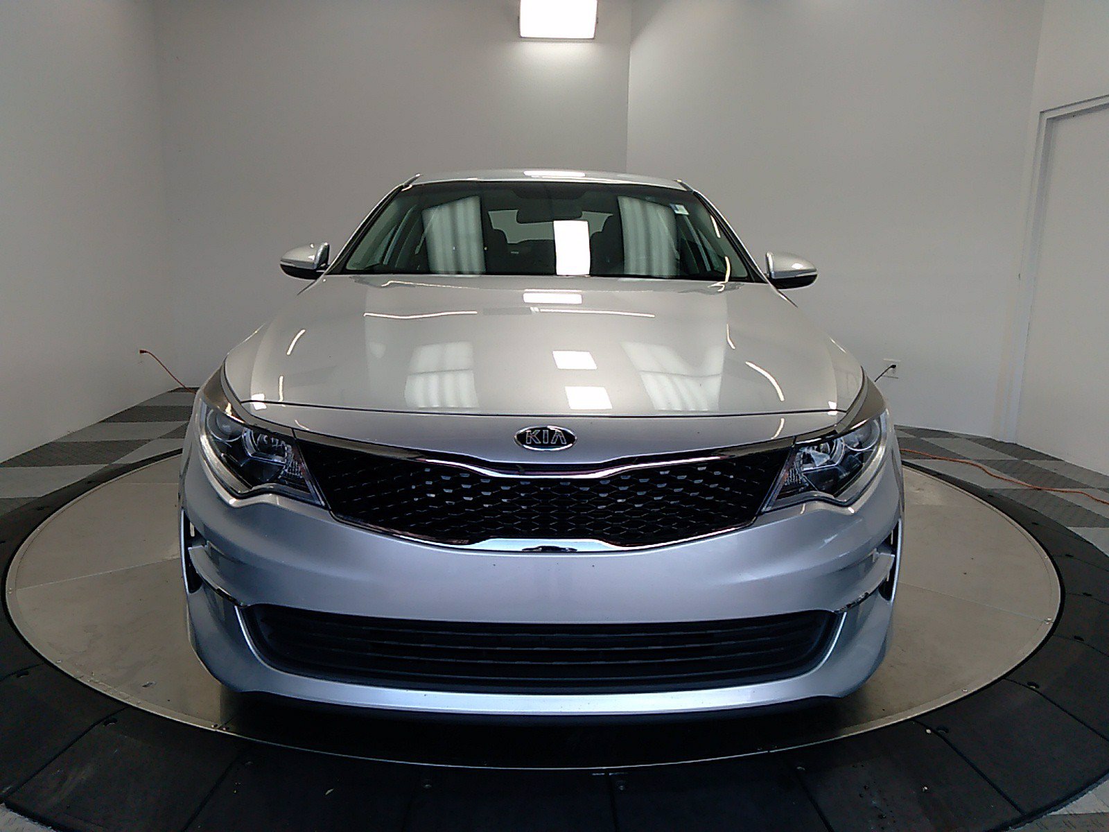 Pre-Owned 2018 Kia Optima LX FWD 4dr Car