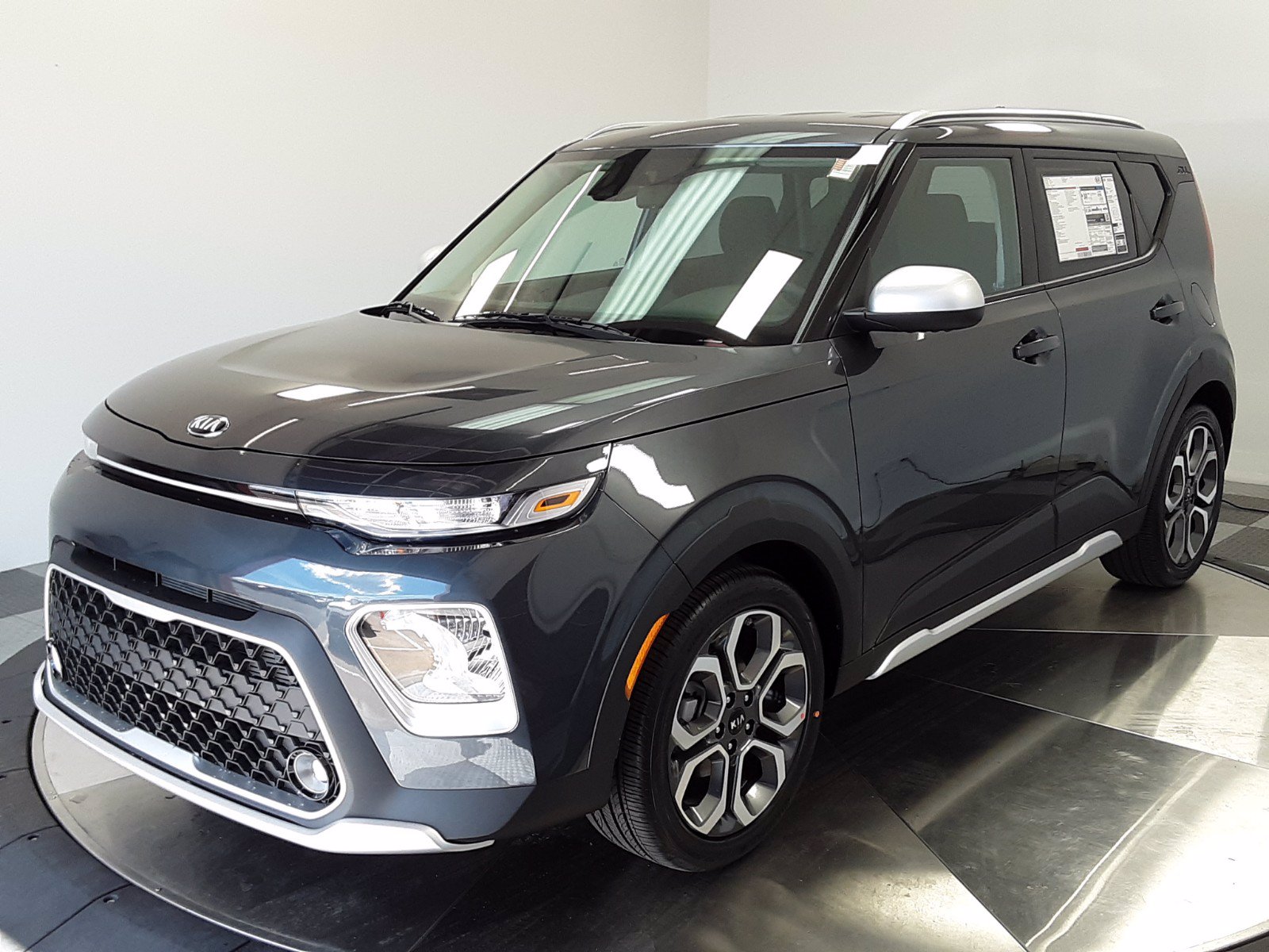 New 2021 Kia Soul X-Line FWD Hatchback